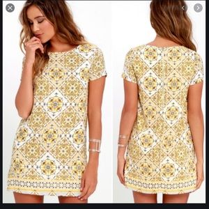 Lulu’s Dandy Lion Yellow Short Sleeve Shift Dress